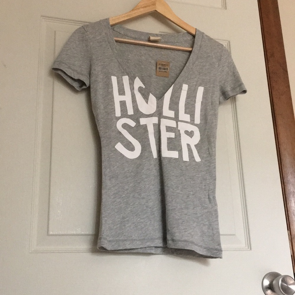 Hollister Vneck Tee